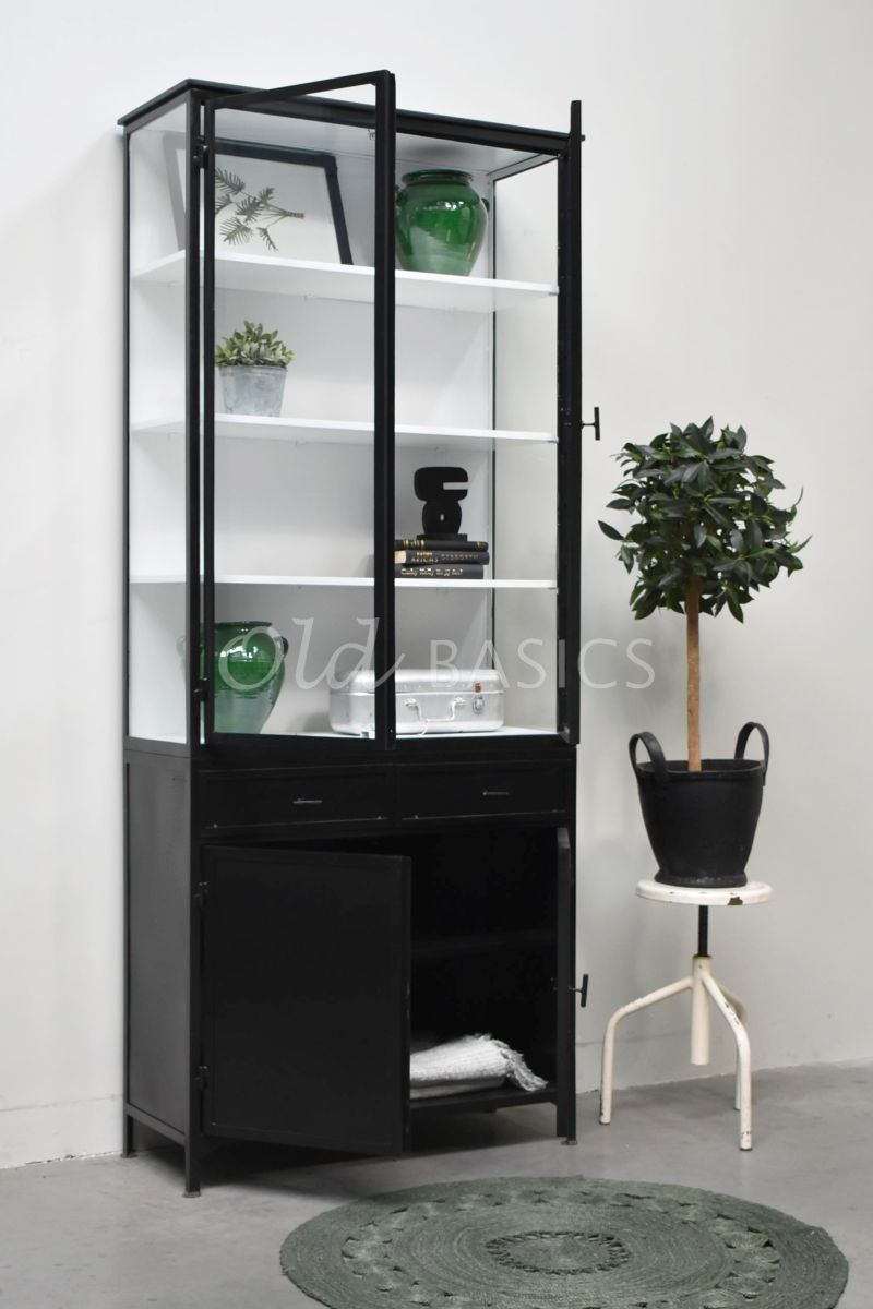 Detail van Apothekerskast Ivar Ladre NB, zwart, materiaal staal